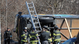 Incidente bus turisti a New York, 5 morti anche un neonato