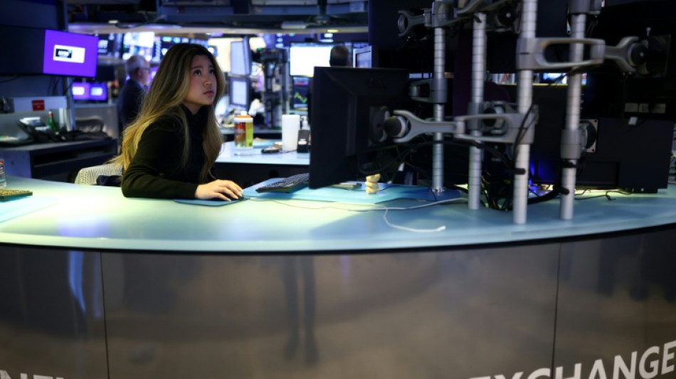 Wall Street termine en recul, entra&icirc;n&eacute;e par la tech