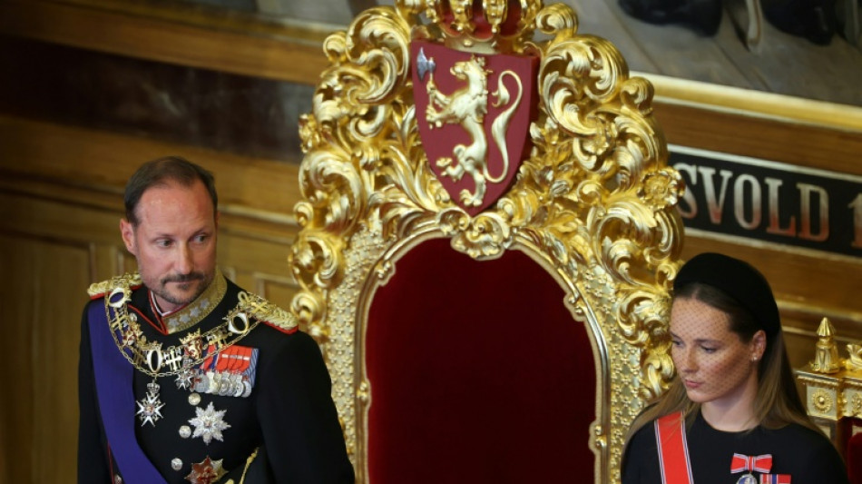 Haakon VIII jura lealdade &agrave; Constitui&ccedil;&atilde;o da Noruega