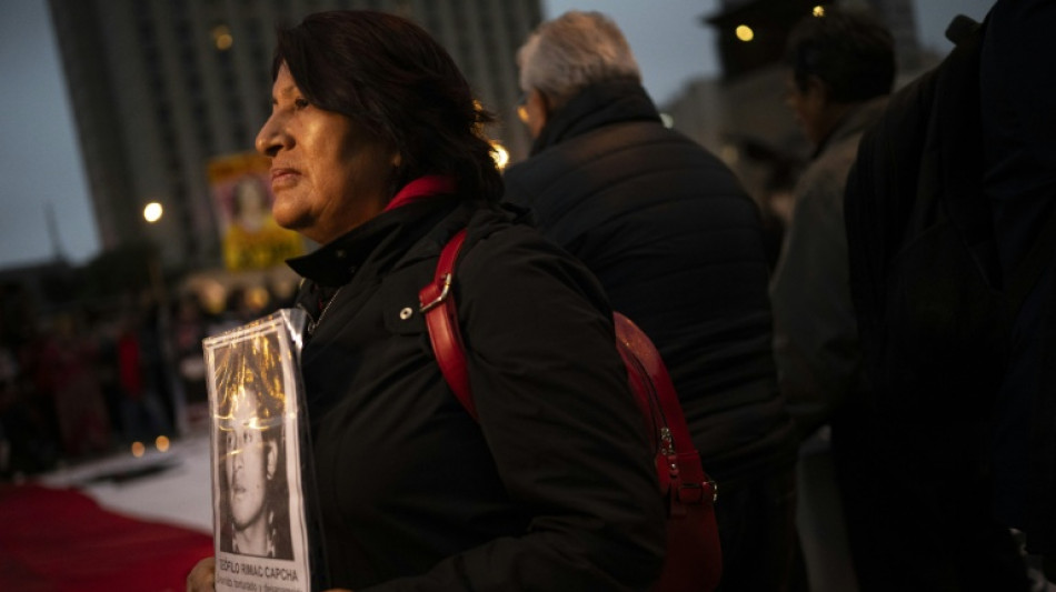 Familiares de v&iacute;ctimas de militares protestan contra la amnist&iacute;a en Per&uacute;