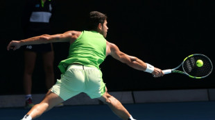 Alcaraz eases into last eight in bid for maiden Melbourne title